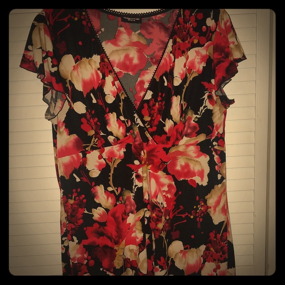Flirty floral top size 1X